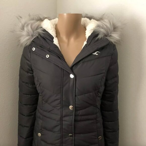 NWT Hollister Sherpa Lined Puffer Parka Jacket Size XS Gray Fur Hood Coat - Picture 2 of 14